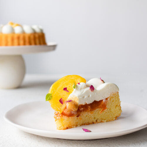 Torta yogurt, albicocche con cuore di praliné - Fiordipistacchio